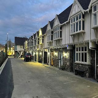 The Elmwood Motel