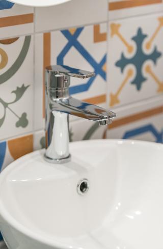 Kallas Apartments, ,