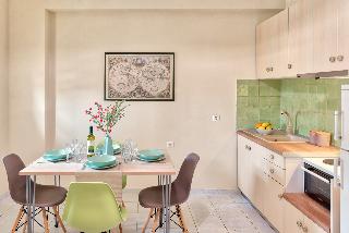 Kallas Apartments, ,