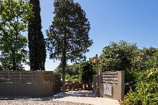 The Summit Escape, ,