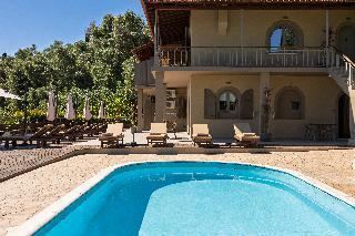 The Summit Escape, ,