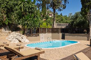 The Summit Escape, ,