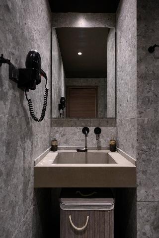 The Summit Escape, ,