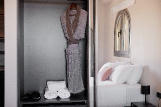 The Summit Escape, ,