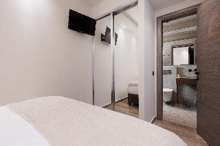 The Summit Escape, ,