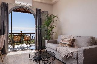 The Summit Escape, ,