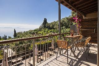 The Summit Escape, ,