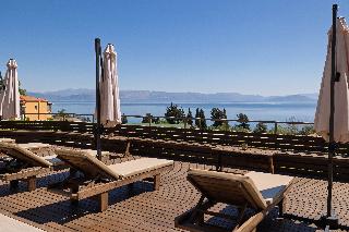 The Summit Escape, ,