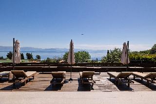 The Summit Escape, ,