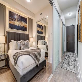 Life Suites Loft - CN Tower