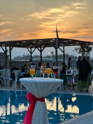 Zeyda Lara Hotel