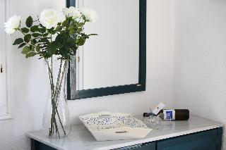 Paros Inn Seafront by GHH