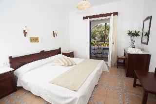 Paros Inn Seafront by GHH