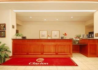Lobby
 di Clarion Suites Central