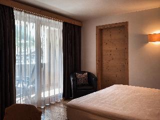 Room Room