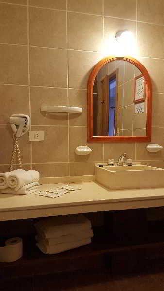 Room thumbnail 4