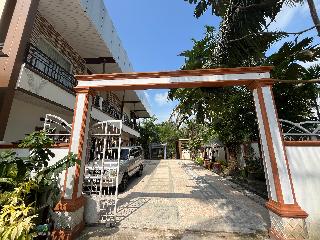 Villa Zahira & House 2 By Zuzu