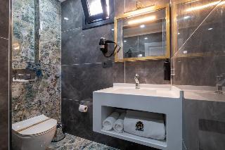 216 Prestige Hotel