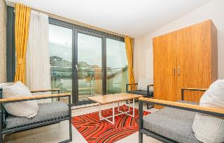 216 Comfort Inn Suite