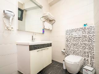 216 Comfort Inn Suite