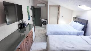 Room Room