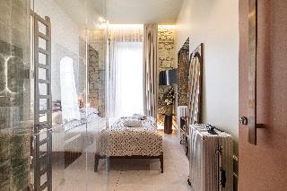Room Room