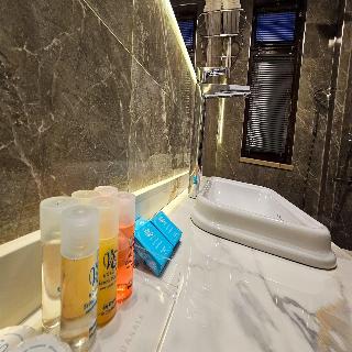 Ve Hotels Adakale