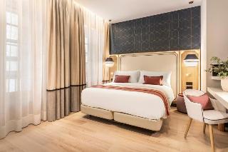 DOUBLE ROOM