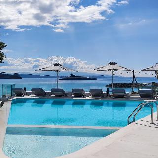 Alboro Seaside Suites
