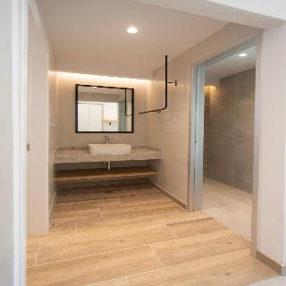 Alboro Seaside Suites