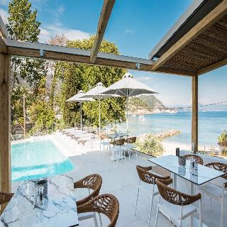 Alboro Seaside Suites