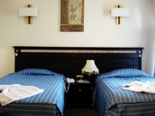 Room
 di Indiana Cairo