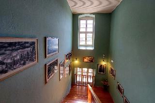 Old School Hotel