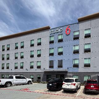 Studio 6 Dallas Fairpark