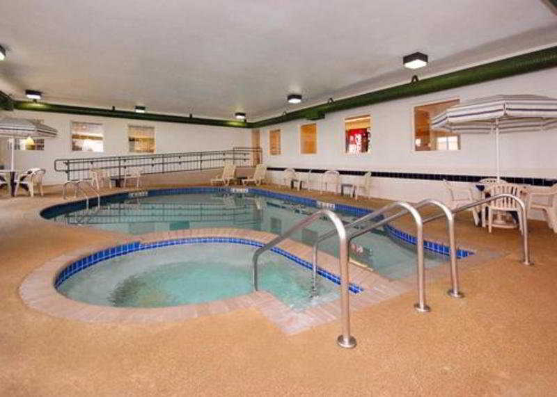 Pool
 di Sleep Inn & Suites Green Bay Airport