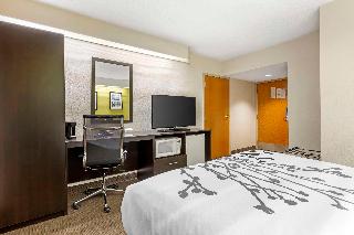 1 Queen Bed Nonsmoking