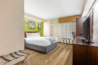 1 Queen Bed Nonsmoking