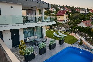 Lake Spirit Boutique Apartments