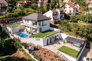 Lake Spirit Boutique Apartments