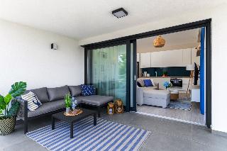 Lake Spirit Boutique Apartments