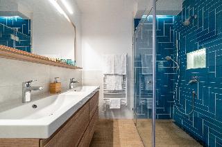 Lake Spirit Boutique Apartments