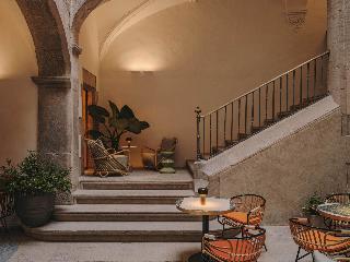 Hotel Palau Fugit