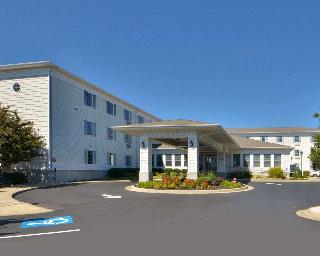 Comfort Suites Chincoteague Island Bayfront Resort