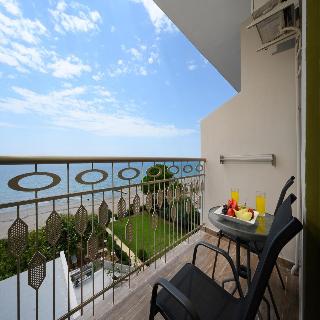 Ninos Grand Beach Hotel Resort