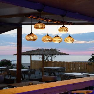 Ninos Grand Beach Hotel Resort
