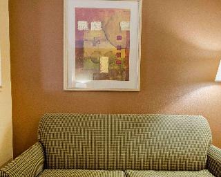 1 King Bed Suite Nonsmoking Accessible
