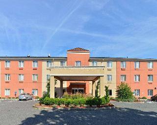 Quality Suites Stratford