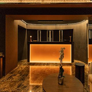 Adia Aluma Athens, Curio Collection