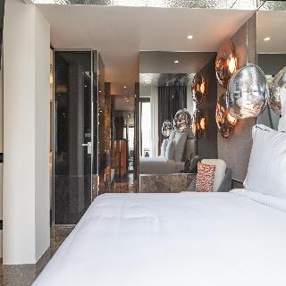 Adia Aluma Athens, Curio Collection