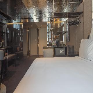 Adia Aluma Athens, Curio Collection